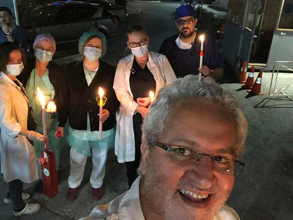 Η Ανάσταση στο εκκλησάκι του  Αγίου  Λουκά στο Μαμάτσειο Νοσοκομείο Κοζάνης