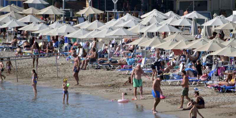 Μπορεί και εντός Μαΐου να ανοίξουν οι οργανωμένες πλαζ – Τον Ιούνιο τα γυμναστήρια