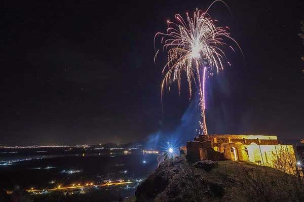 Η Ανάσταση στα Σέρβια από το φακό του Στέλιου Ντεμογιάννη