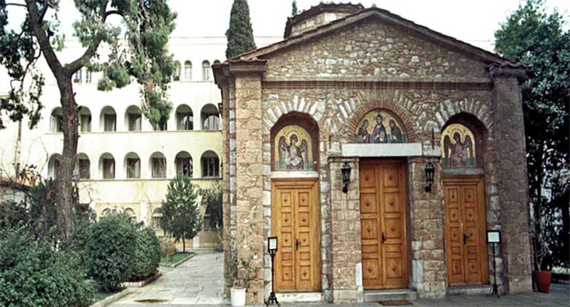 Ιερά Σύνοδος: Η ποιμαίνουσα Εκκλησία, ενδιαφέρεται κυρίως για την υγεία της ψυχής, αλλά δεν αδιαφορεί για την υγεία του σώματος των πιστών