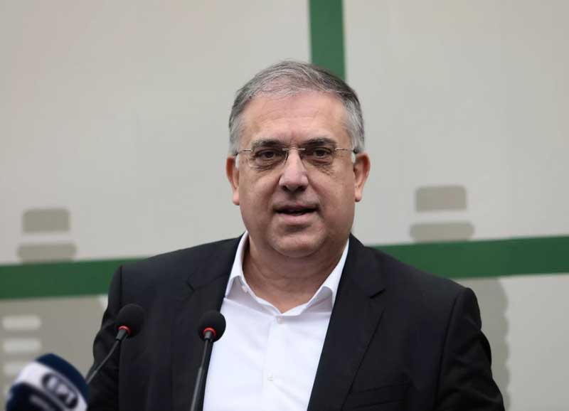 Θεοδωρικάκος: Κανένα σενάριο περικοπών μισθών στο Δημόσιο