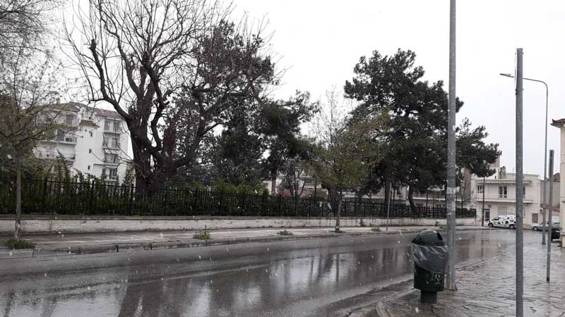 Χειμωνιάτικο το τοπίο στην Κοζάνη- Στους 2οC o υδράργυρος