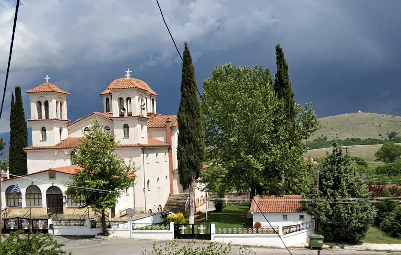 Πανηγυρίζει ο Ιερός Ναός Αγίων Κωνσταντίνου και Ελένης Μαυροδενδρίου Κοζάνης