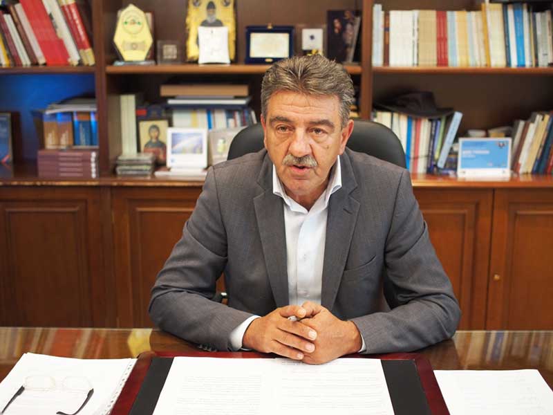 Καταγγελία Δημάρχου Γρεβενών για την έλευση νέων προσφύγων στον ορεινό όγκο – Έχει ήδη καλυφθεί η νόμιμη ποσόστωση φιλοξενίας μεταναστών στο Δήμο
