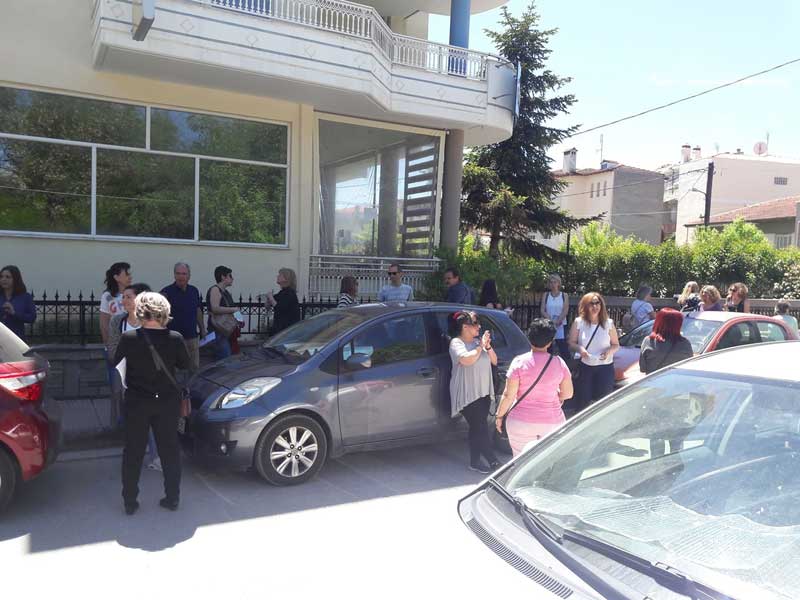 Εκπαιδευτικοί Ν. Κοζάνης -ΟΧΙ στο πολυνομοσχέδιο- «Οι μαθητές δεν είναι ηθοποιοί ούτε οι δάσκαλοι τηλεπαρουσιαστές» -«Η τάξη είναι ομπρέλα και προστατεύει παιδιά και εκπαιδευτικούς»