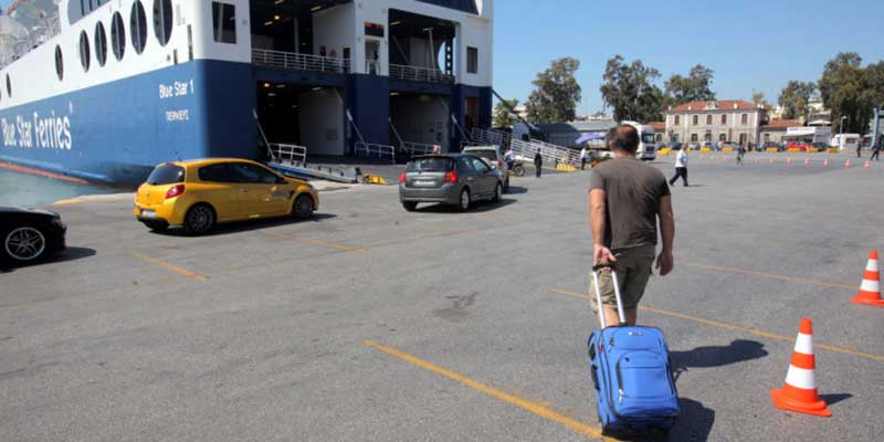 Άρση μέτρων: Τι αλλάζει από Δευτέρα – Ταξίδια από νομό σε νομό, πλοία για Κρήτη, στο σχολείο Α΄, Β΄Λυκείου και Γυμνάσιο