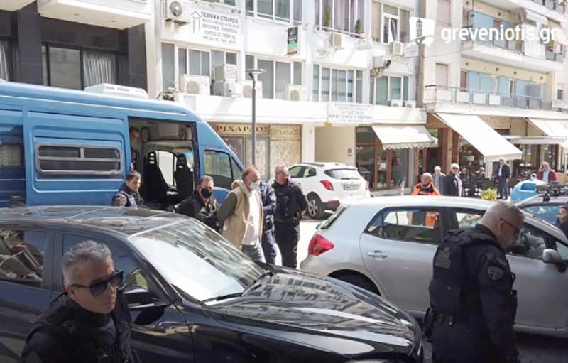 Στο τριμελές Συμβούλιο Πλημμελειοδικών Γρεβενών, ο παιδεραστής του Ρεθύμνου – Συνήγορος Νίκου Σειραγάκη: «Η κατοικία που δήλωσε στις  φυλακές  ήταν ο χώρος που δραστηριοποιείται επαγγελματικά ο αδελφός του – Δεν βρέθηκε στη Μενεμένη»