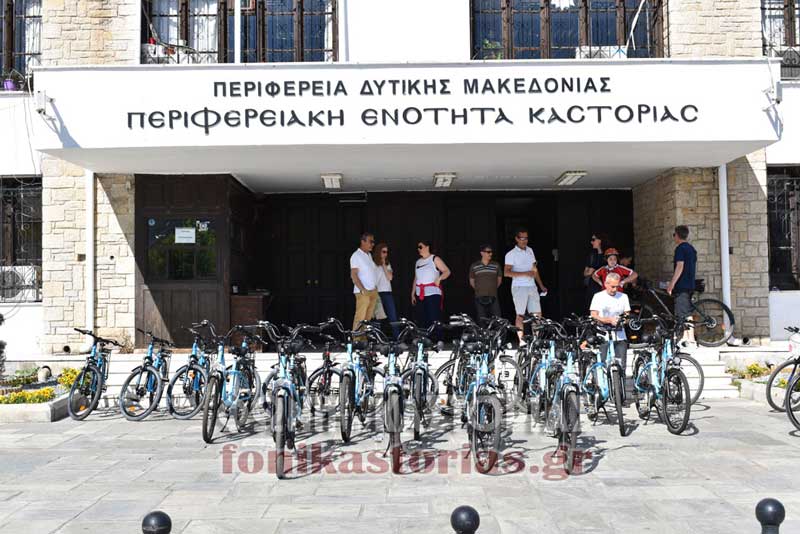 Με μεγάλη συμμετοχή πραγματοποιήθηκε η εκδήλωση «Ποδηλατούμε όλοι μαζί για το περιβάλλον και την Καστοριά» (video)