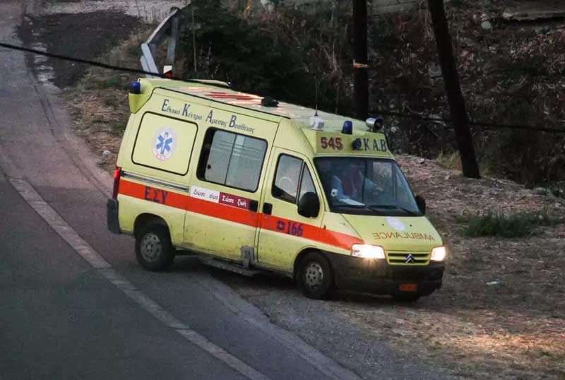 Την ζωή του σε επιχείρηση έξω από τον Αμπελώνα Λάρισας έχασε σήμερα ένας εργάτης
