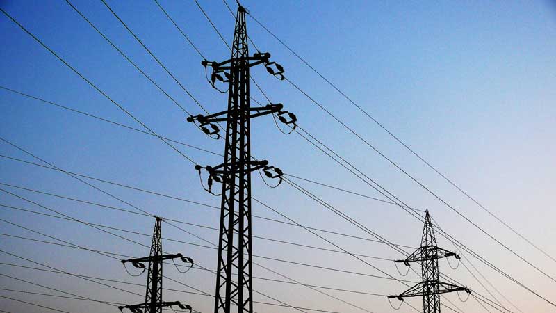ΔΕΗ: Ποιοι και πότε θα δουν έκπτωση στα τιμολόγια ρεύματος