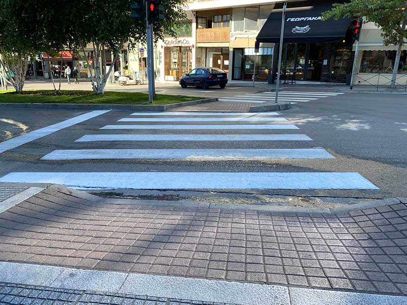 Δήμος Κοζάνης: Συνεχίζονται οι διαγραμμίσεις στις διαβάσεις του δημοτικού οδικού δικτύου