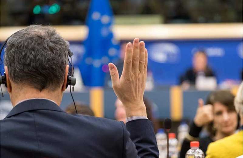 Εφάπαξ πληρωμή έως 7.000 ευρώ ανά πληττόμενο αγρότη εγκρίνουν Ευρωβουλή και κράτη μέλη
