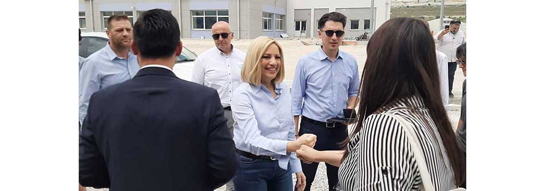 Έφτασε η Φώφη Γεννηματά στην Πτολεμαΐδα 5 ξεκινώντας τη διήμερη περιοδεία της στην περιοχή