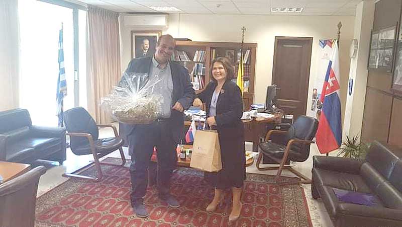 Τον Αντιπεριφερειάρχη της Π.Ε. Γρεβενών, κ. Γιάννη Γιάτσιο επισκέφθηκε η πρέσβης της Σλοβακίας κα Ιβέτα Χρίτσοβα