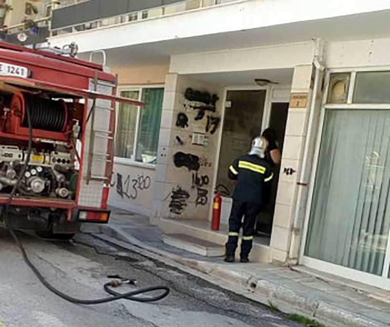 Καπνοί σε διαμέρισμα τρίτου ορόφου της Κοζάνης – Άμεση επέμβαση τεσσάρων οχημάτων της πυροσβεστικής