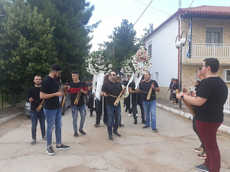 Υπό τους ήχους της ποντιακής Λύρας η κηδεία του 39χρονου Γιάννη Πασσαλίδη σήμερα στην Πεντάβρυσο