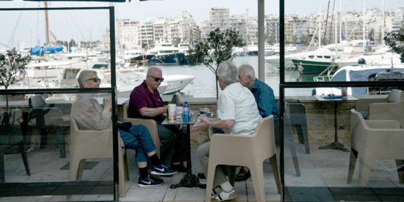 Ποιες συντάξεις καταβάλλονται σήμερα – Αναλυτικά οι ημερομηνίες πληρωμών