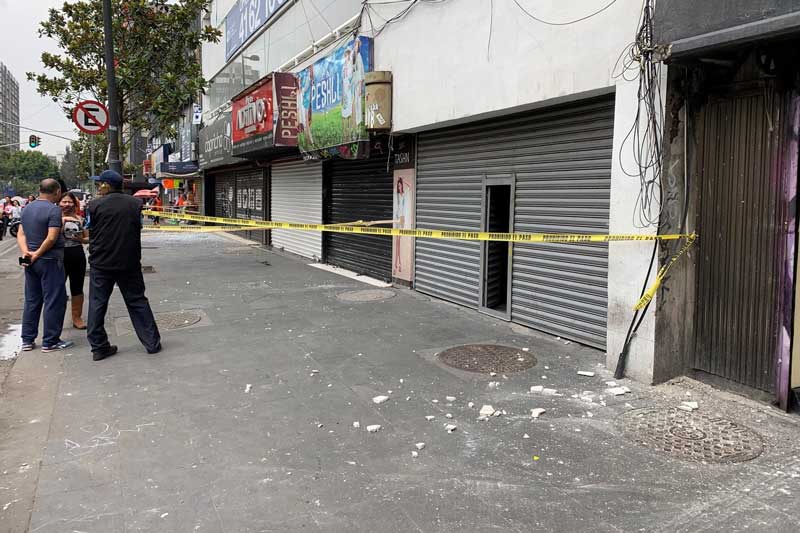 Σεισμός στο Μεξικό: Τουλάχιστον πέντε νεκροί από τα 7,4 Ρίχτερ, κατέρρευσαν κτίρια (vid)