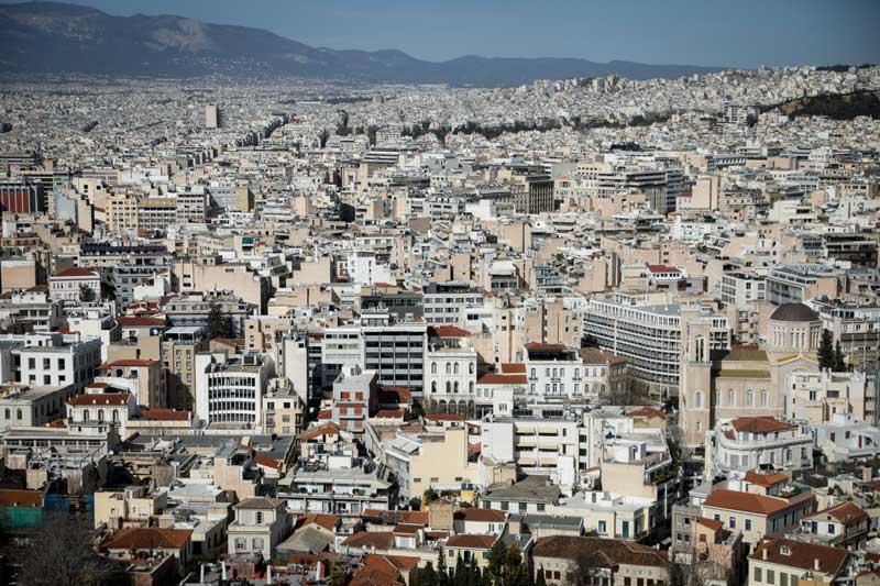 ΕΝΦΙΑ: Ποιοι θα πληρώσουν φέτος λιγότερο και ποιοι καθόλου – Οι προϋποθέσεις