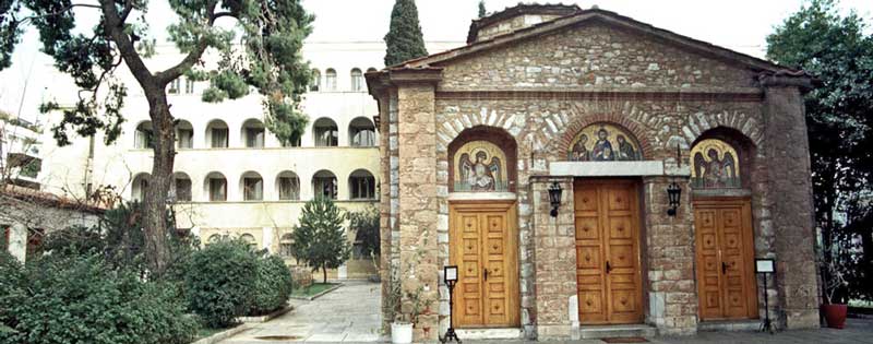 Ακριβή και συνεπή τήρηση των προβλεπομένων μέτρων προφυλάξεως για την προστασία της δημόσιας υγείας στους Ιερούς Ναούς ζητά η Ιερά Σύνοδος