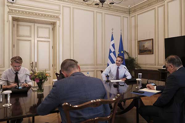 Eντατικοποίηση των ελέγχων εφαρμογής των μέτρων για τον κορονοϊό ζήτησε ο πρωθυπουργός: “Θα πρέπει να επιβάλλονται πρόστιμα και δεν είμαι διατεθειμένος  να κάνω  εκπτώσεις”