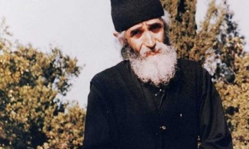 Σαν σήμερα γεννήθηκε ο Γέροντας Παΐσιος: Δείτε σπάνιες φωτογραφίες από τη ζωή του πριν μονάσει