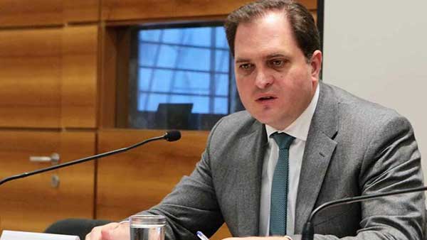 Στην Κοζάνη ο Γ. Πιτσιλής,διοικητής  της ΑΑΔΕ  μετά την εισβολή άνδρα με τσεκούρι στην ΔΟΥ της πόλης