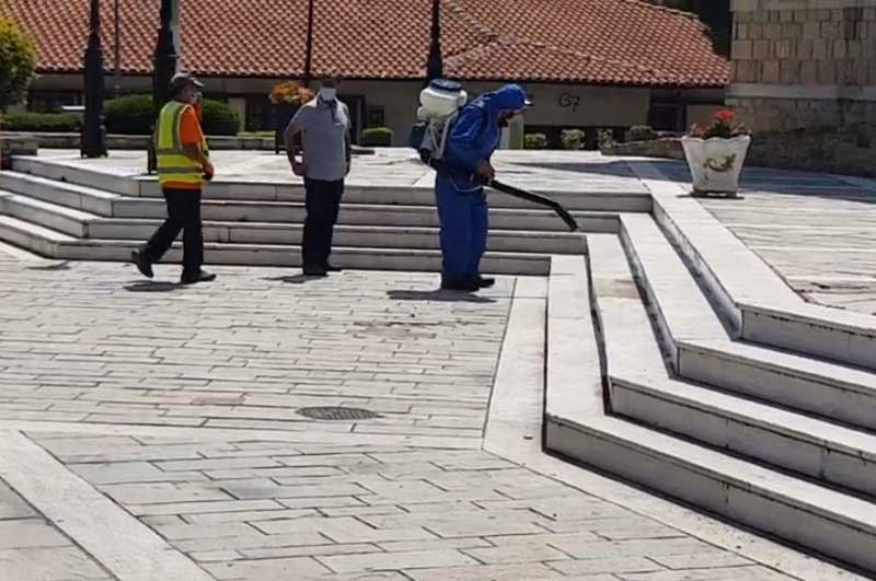 Απολύμανση σε δημόσια κτήρια στη Σιάτιστα (Βίντεο)