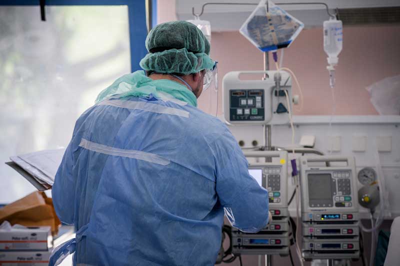 Θεσσαλονίκη: «Έφυγε» 36χρονος υγειονομικός από το Χρώμιο Κοζάνης χωρίς υποκείμενο νόσημα – Ήταν πατέρας βρέφους 8 μηνών