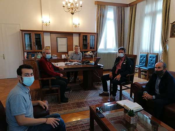 Μελισσοκομία: Στήριξη του Δήμου Κοζάνης σε έναν δυναμικό κλάδο του πρωτογενή τομέα – Συνάντηση με παραγωγούς
