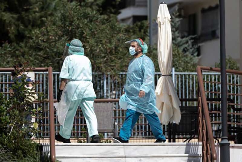 Κοροναϊός: Στους 248 οι νεκροί – Δεύτερος θάνατος μέσα σε λίγες ώρες