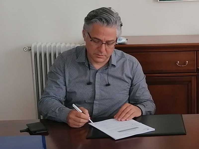 Υπογραφή τριών συμβάσεων έργων ενεργειακής αναβάθμισης στο Δήμο Βοΐου