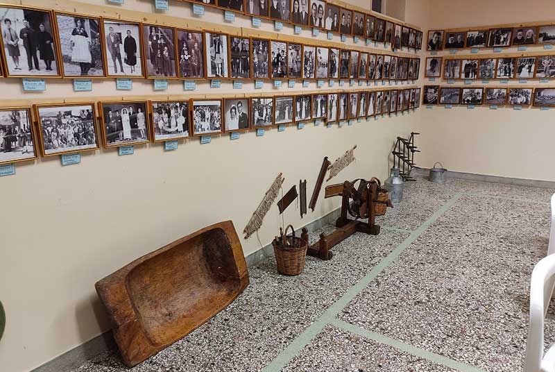 Πραγματοποιήθηκαν την Κυριακή τα εγκαίνια της έκθεσης του φωτογραφικού αρχείου πριν το 1975 στην Τ.Κ. Κερασιάς