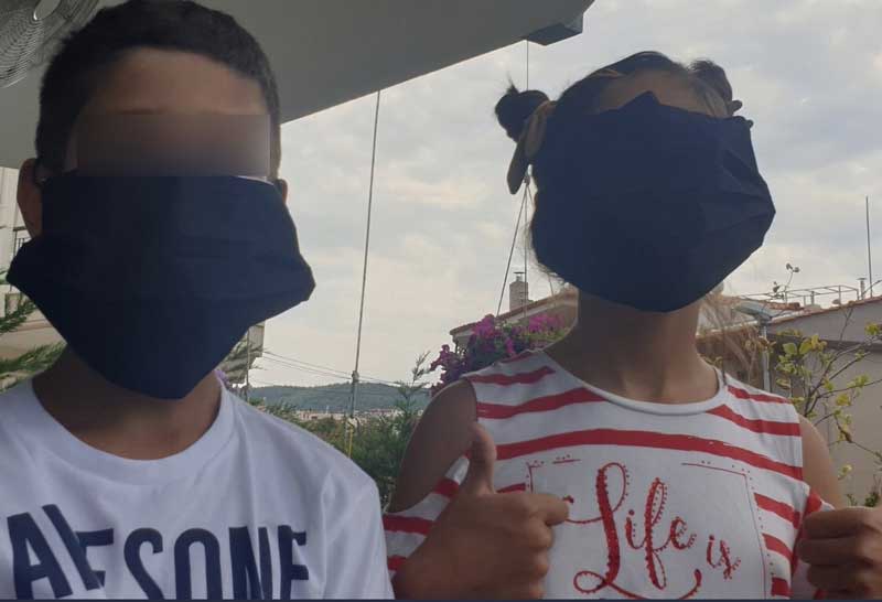 Λόγω λάθος διατύπωσης μοίρασαν μεγάλες μάσκες στα σχολεία