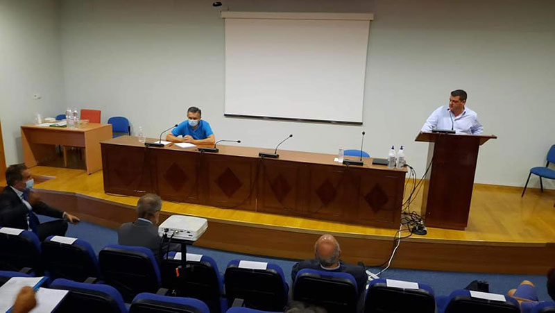 Η Περιφερειακή Αρχή στηρίζει τους εργαζομένους – Σύσκεψη για την απρόσκοπτη συνέχιση της λειτουργίας του λιγνιτωρυχείου Προσηλίου-Πολυράχου στην αίθουσα “Κων. Καραμανλής” της Περιφέρειας Δυτικής Μακεδονίας