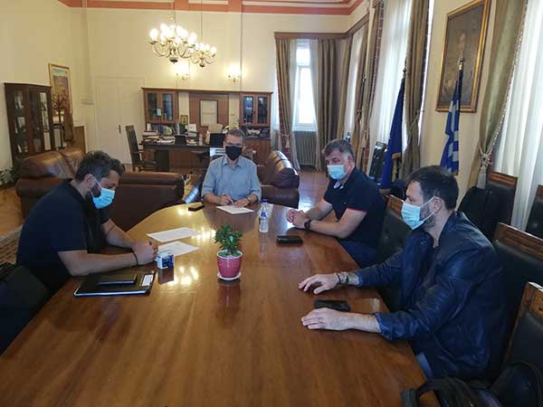 Δήμος Κοζάνης: Τα έργα στις σχολικές μονάδες συνεχίζονται με παρεμβάσεις στις αυλές Δημοτικών και Γυμνασίων
