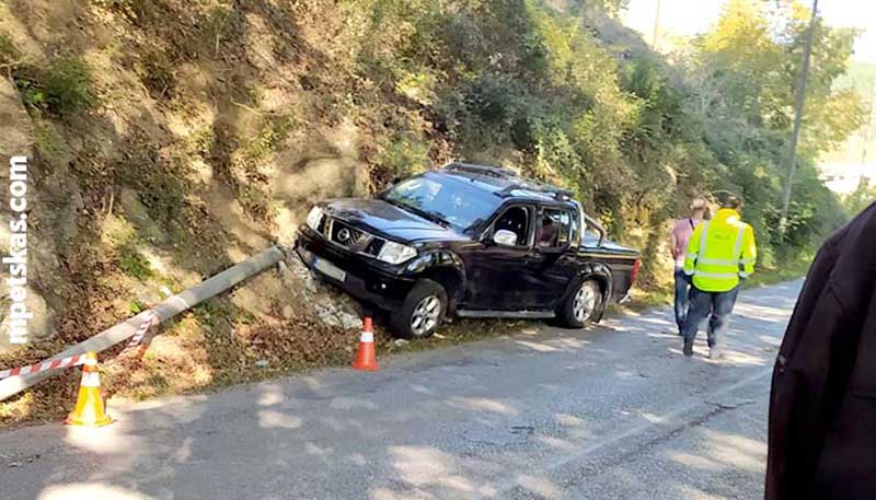 Τροχαίο ατύχημα στα πλατάνια προς την Χλόη Καστοριάς – [φωτογραφίες]