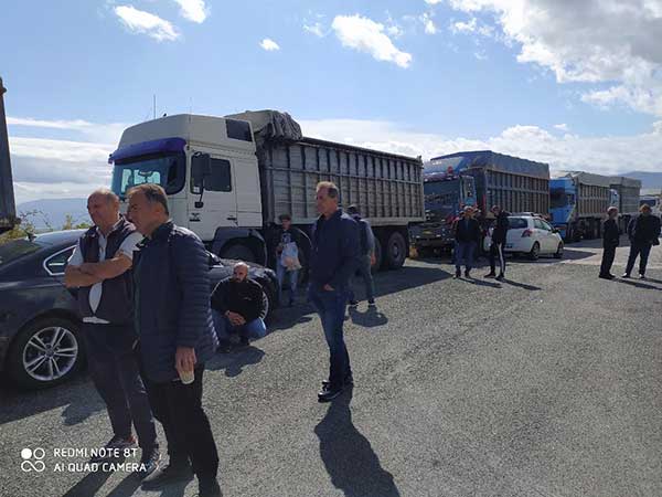 Το Περιφερειακό Σωματείο Συνταξιούχων ΔΕΗ ΑΕ Δυτικής Μακεδονίας συντάσσεται με τον αγώνα των ιδιοκτητών φορτηγών