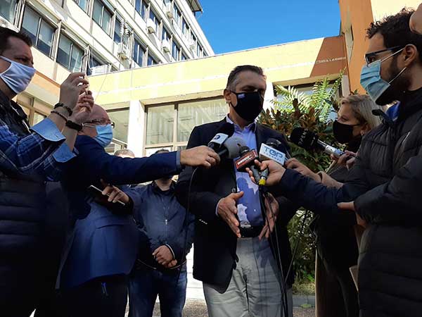 Γιώργος Κασαπίδης: Έχουμε 21 συσσωρεύσεις κρουσμάτων στην Κοζάνη και άλλες 20 διάσπαρτες σε όλη την ΠΕ. Κοζάνης- Σε 14 μέρες πρέπει να μειώσουμε τα κρούσματα