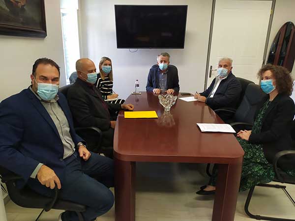Τον Δήμαρχο Φλώρινας κ.Γιαννάκη επισκέφθηκαν ο αντιπεριφερειάρχης ΠΕ Φλώρινας κ.Κιοσές και ο αντιπεριφερειάρχη επιχειρηματικής ανάπτυξης κ.Βαβλιάρας