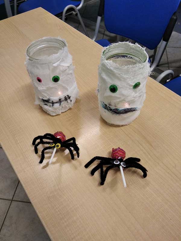 Τα Κέντρα Ξένων Γλωσσών KOSMOS γιόρτασαν το Halloween με πρωτότυπες δημιουργίες, πολύ παιχνίδι και γέλιο
