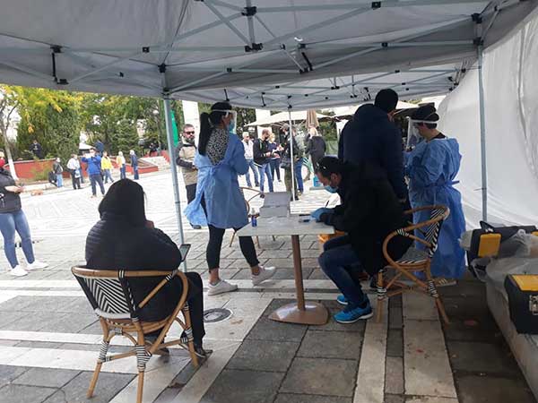 Rapid tests  και στην κεντρική πλατεία Πτολεμαΐδας