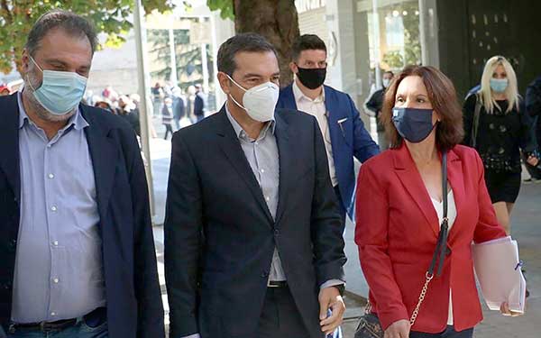 Αλέξης Τσίπρας: «Ο ανεκδιήγητος, ο Υφυπουργός Πολιτικής Προστασίας έδειξε με το δάχτυλο τέσσερις επιχειρήσεις εστίασης ως υπεύθυνες για το lockdown στην περιοχή της Κοζάνης»