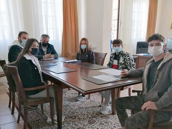 Συνάντηση του Δήμαρχου Βοΐου με εκπροσώπους της μαθητικής κοινότητας