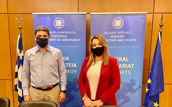 Συνάντηση Μαρίας Αντωνίου με τον Υφυπουργό Αθλητισμού Λευτέρη Αυγενάκη γιατο νέο γήπεδο του ΠΑΟΚ και το κέντρο ναυταθλητισμού της Καστοριάς