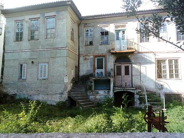 Σωστικές εργασίες στο  Αρχοντικό Βαμβακά 
