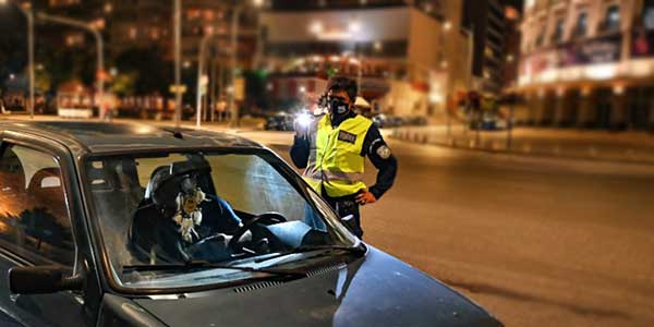 Μάσκα στο αυτοκίνητο: Πότε είναι υποχρεωτική – Πότε διπλασιάζεται το πρόστιμο