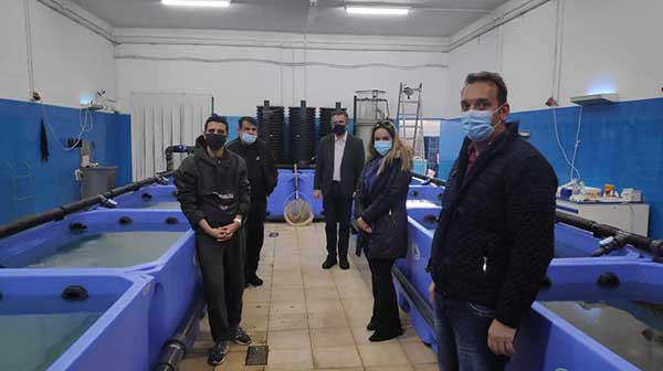 Ο Γιώργος Κασαπίδης σε εξαγωγική επιχείρηση θαλάσσιων καβουριών στο Δρέπανο Κοζάνης