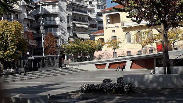 Μειωμένη η κίνηση την Κυριακή στο κέντρο της Κοζάνης