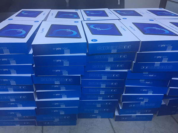 Παραδόθηκαν 180 tablets στα σχολεία της περιοχής του δήμου Σερβίων